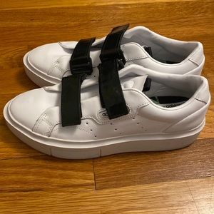 Womens Addidas velcrow strap sneaker